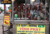 Chị Thùy – Chủ Thương Hiệu Heo Quay Vĩnh Ký: Tâm Huyết Mang Đến Hương Vị Truyền Thống Tại Khu Vực Tân Phú